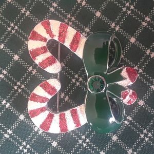 Candy cane brooch